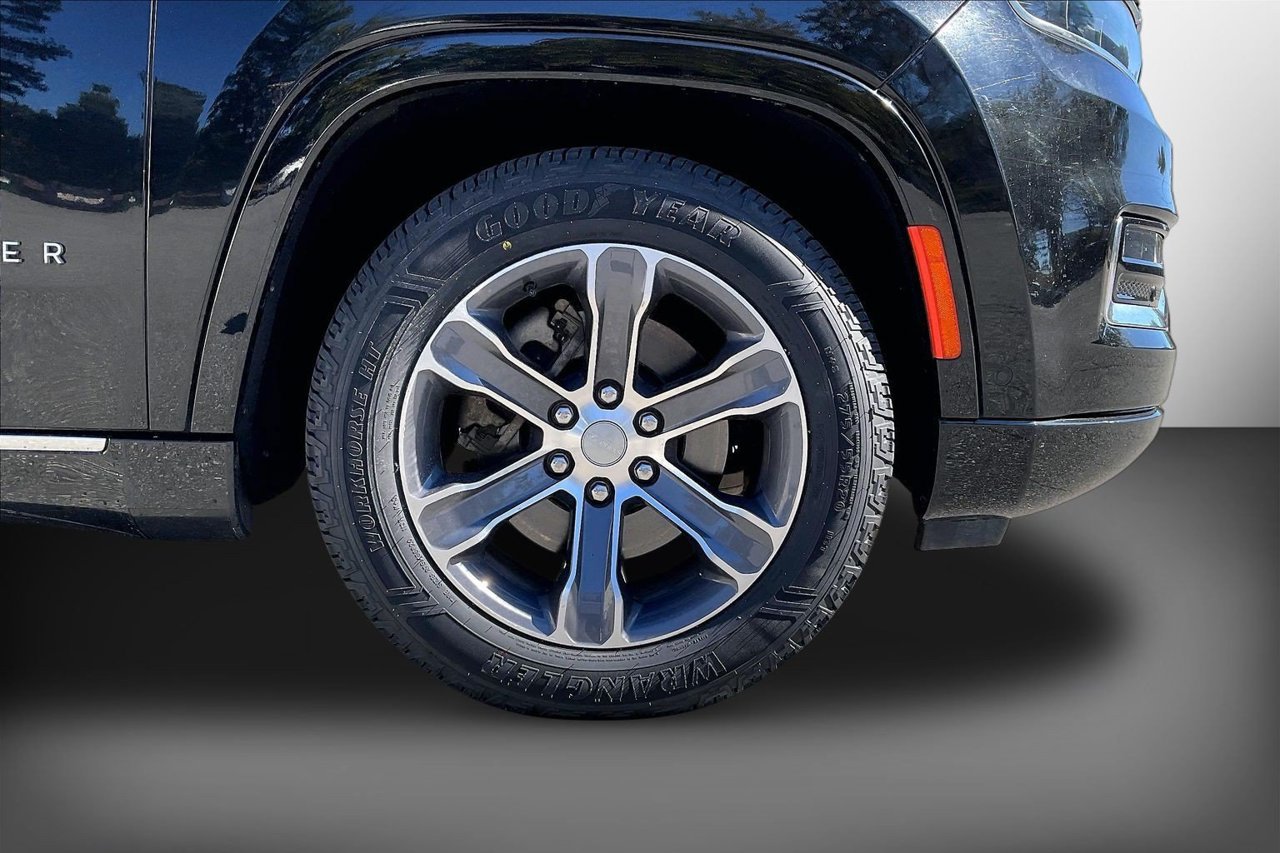 Certified 2024 Jeep Grand Wagoneer L 4WD image 36