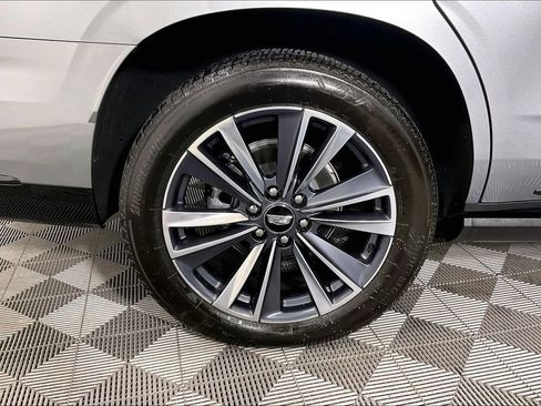 Used 2025 Cadillac Escalade Sport w/ Touring Package image 11