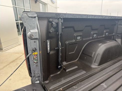 Used 2022 GMC Sierra 1500 Denali w/ Denali Reserve Package image 8