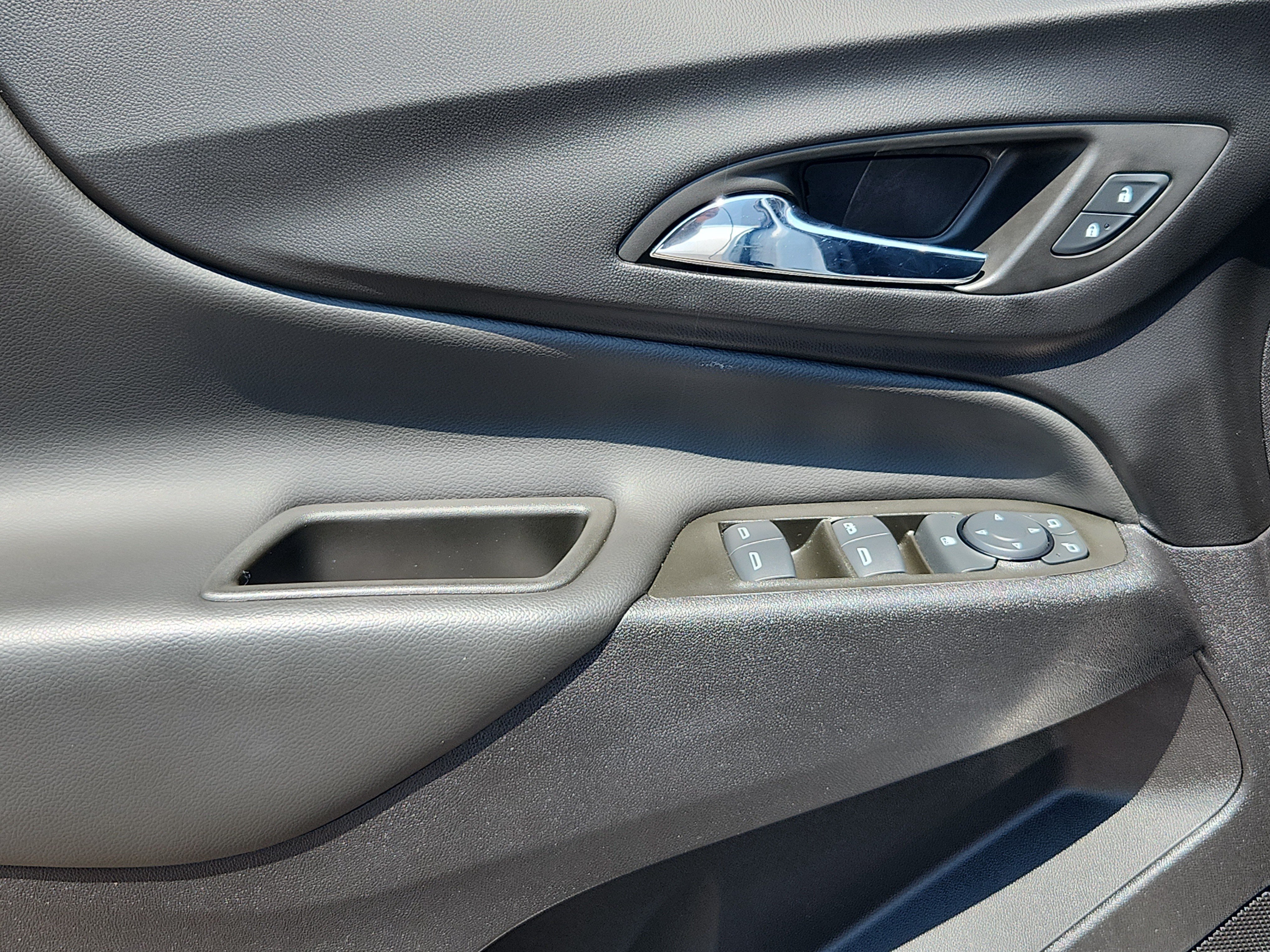 Used 2024 Chevrolet Equinox LT AWD/4WD image 7