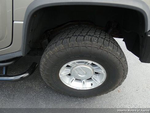 Used 2003 HUMMER H2 w/ Preferred Equipment Group image 22