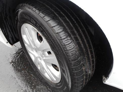 Used 2017 Dodge Grand Caravan SE w/ Power Window Group image 12