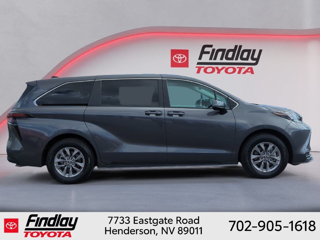 Certified 2025 Toyota Sienna LE AWD/4WD image 2