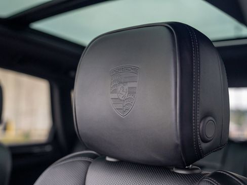 New 2026 Porsche Macan S image 13