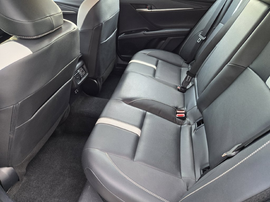 Used 2025 Toyota Camry SE FWD image 24