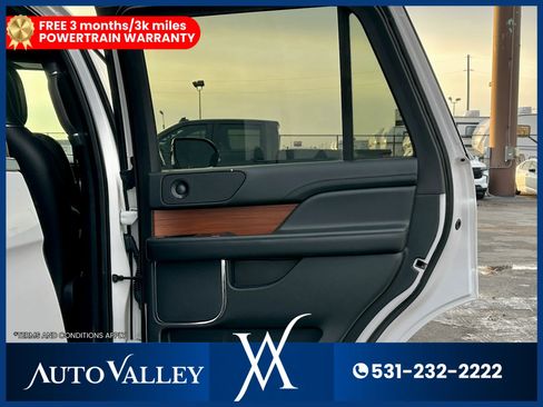 Used 2018 Lincoln Navigator Reserve w/ Technology Package image 26