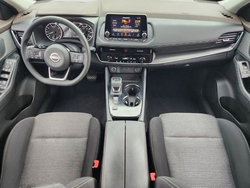 Certified 2022 Nissan Rogue SV FWD image 19