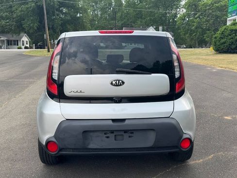 Used 2014 Kia Soul + w/ Audio Package FWD image 7