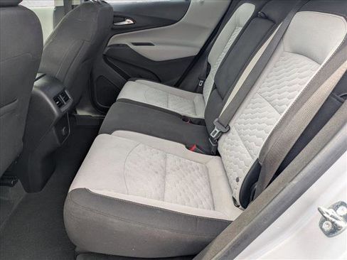 Used 2018 Chevrolet Equinox LS FWD image 16