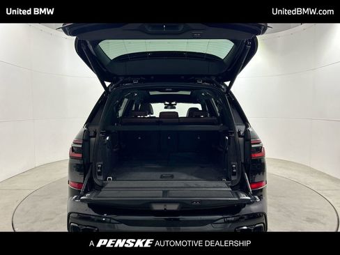 Used 2026 BMW X7 M60i image 22