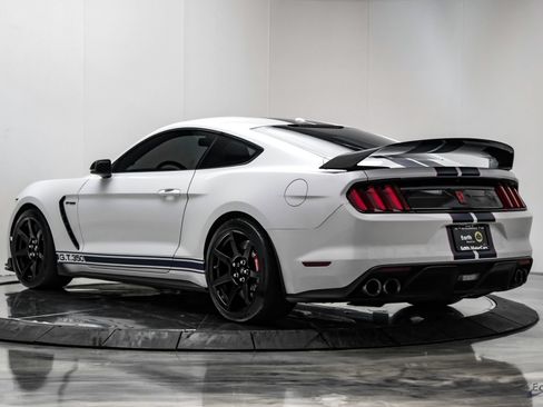 Used 2019 Ford Mustang Shelby GT350R w/ GT350R Equipment Group 920A RWD image 10
