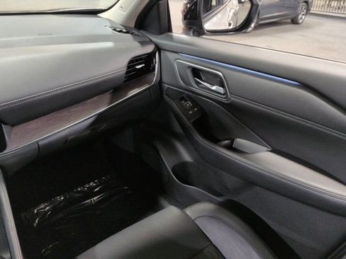 Used 2026 Nissan Rogue Platinum w/ Platinum Premium Package AWD/4WD image 16