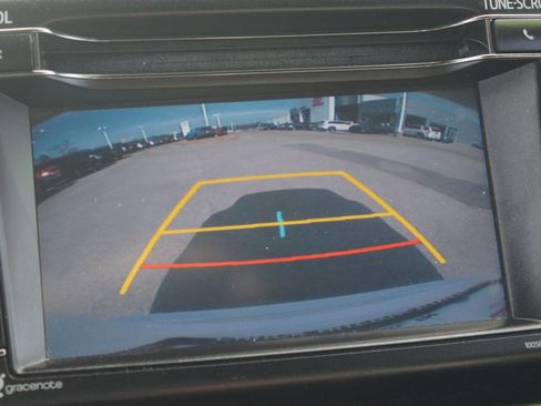 Used 2017 Toyota RAV4 SE image 7