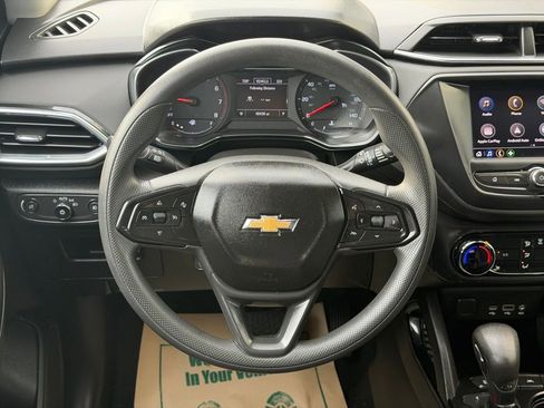 Used 2021 Chevrolet TrailBlazer LT FWD image 17