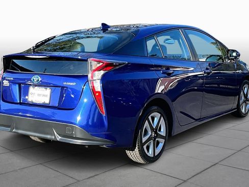 Used 2016 Toyota Prius Three Touring image 11