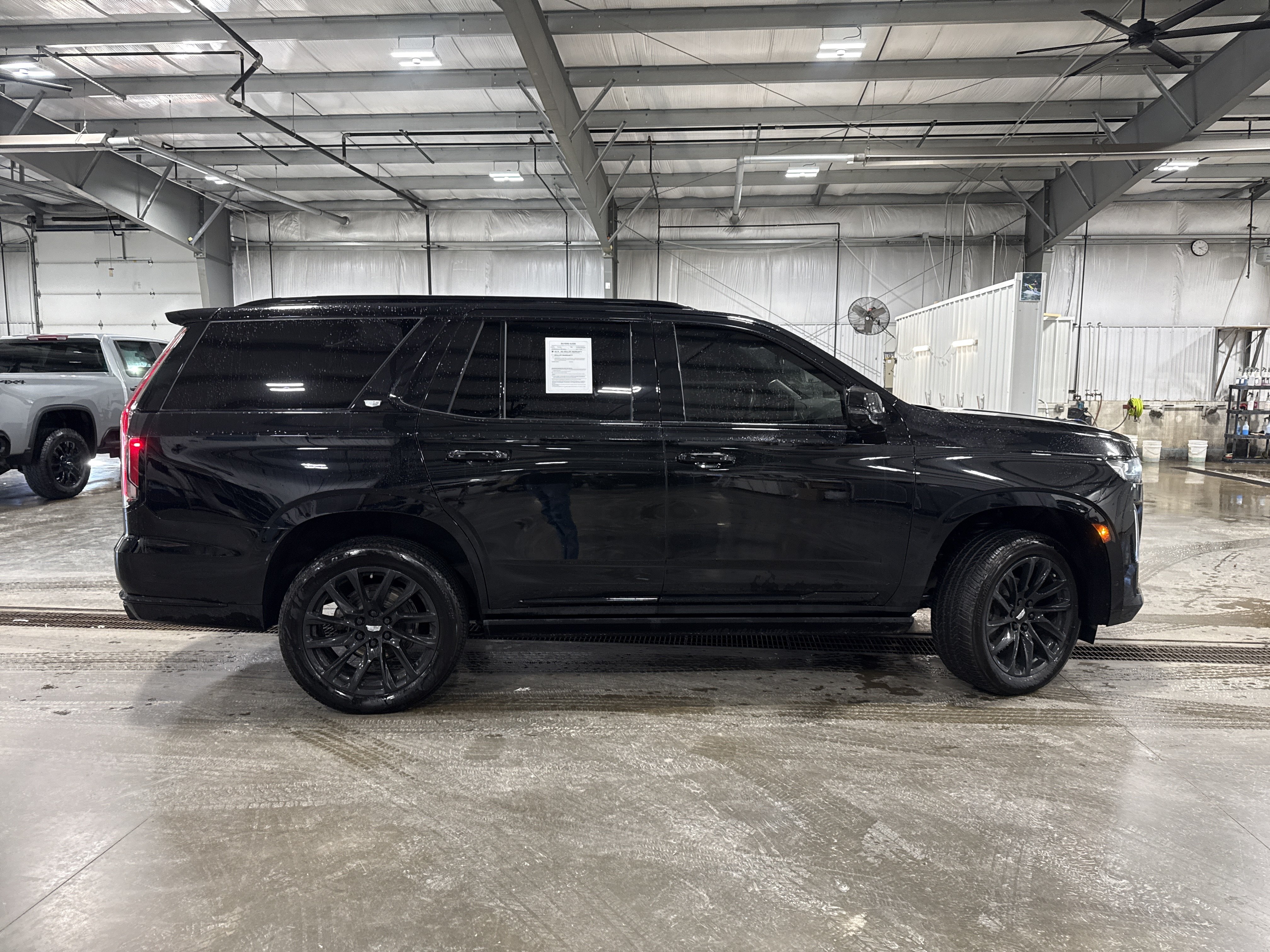 Used 2024 Cadillac Escalade Sport Platinum w/ LPO, ONYX Package AWD/4WD image 2