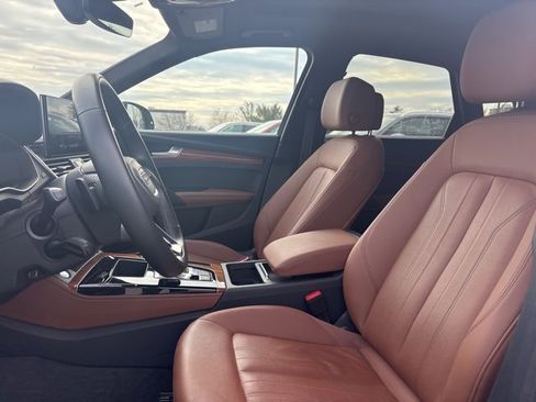 Used 2022 Audi Q5 2.0T Premium Plus w/ Premium Plus Package image 3