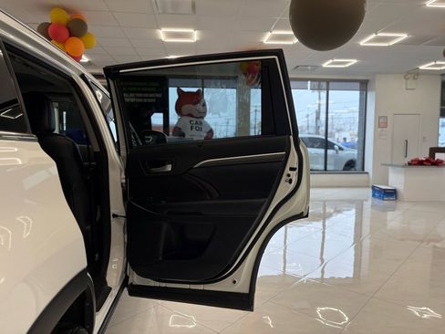 Used 2018 Toyota Highlander Limited w/ Protection Package #3 image 43