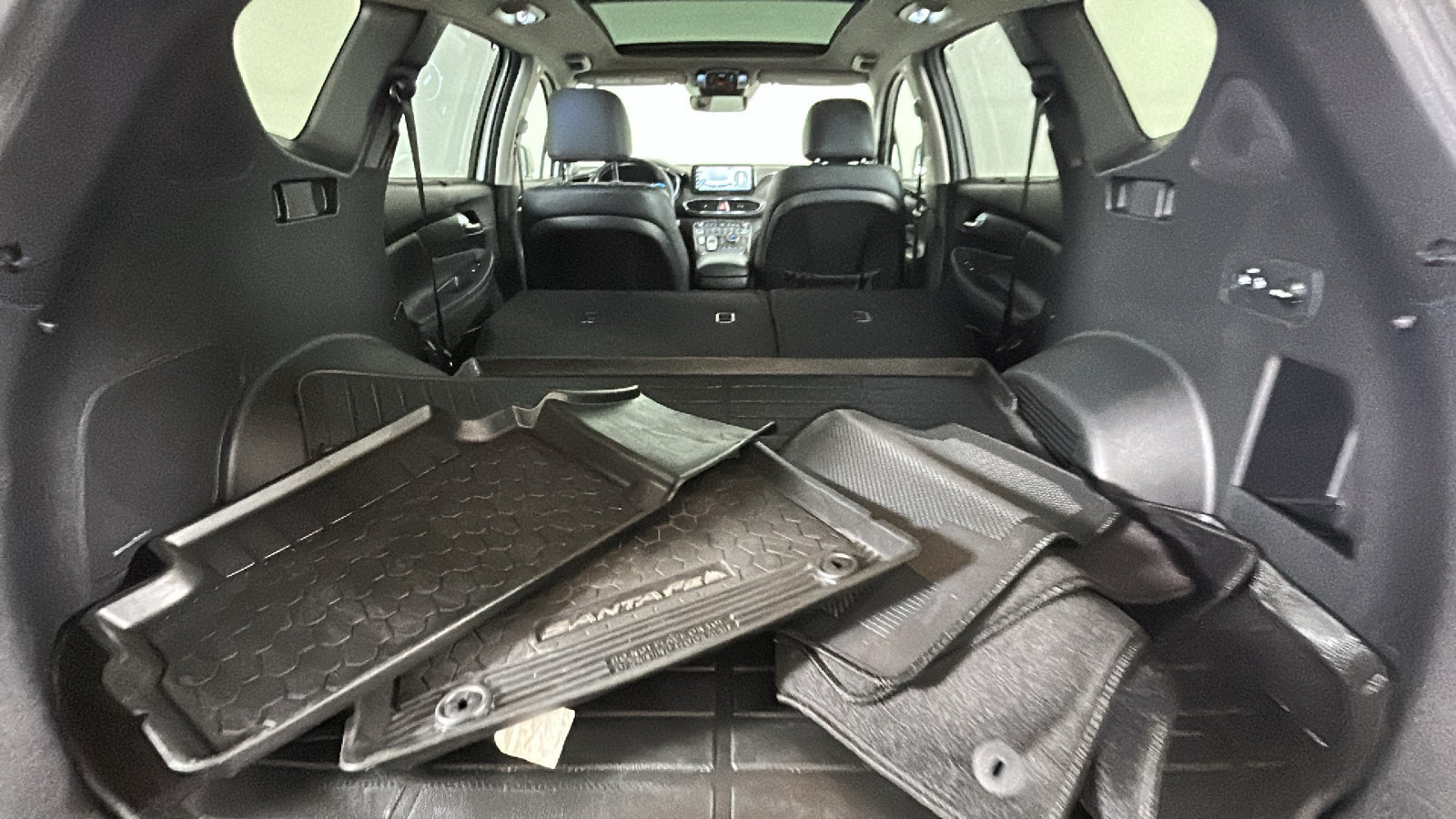 Used 2023 Hyundai Santa Fe Limited AWD/4WD image 33