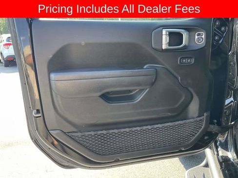 Used 2023 Jeep Gladiator Mojave AWD/4WD image 15
