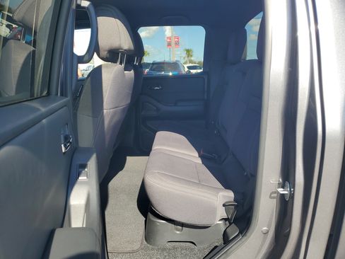 Certified 2023 Nissan Frontier SV w/ Midnight Edition Package image 14