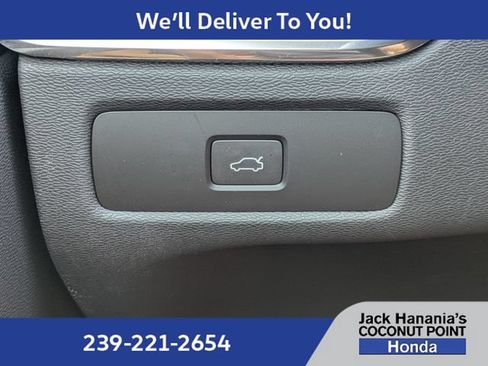Used 2024 Volvo XC60 B5 Ultimate w/ Protection Package Premier AWD/4WD image 26