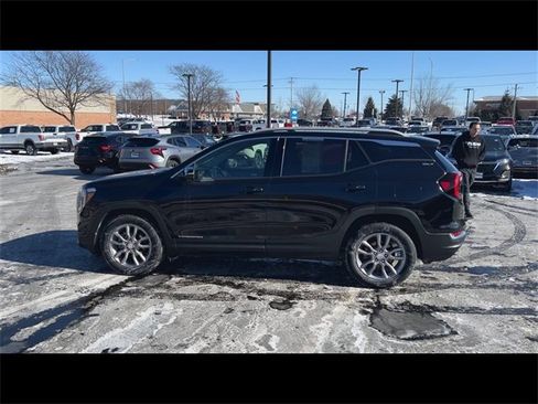 Certified 2022 GMC Terrain SLT w/ Infotainment Package II image 5