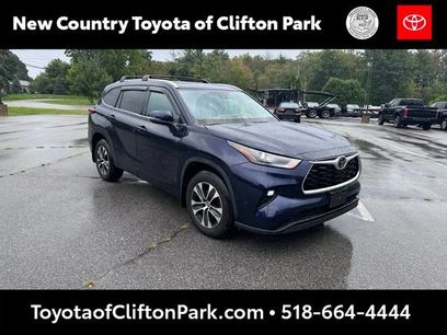 Used 2022 Toyota Highlander XLE