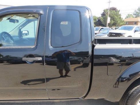 Used 2010 Nissan Frontier SE w/ SE Value Truck Pkg AWD/4WD image 27