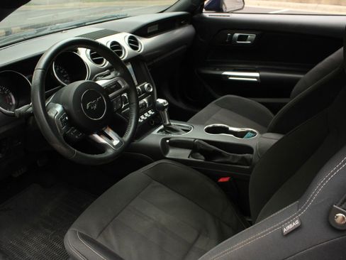 Used 2019 Ford Mustang Coupe w/ Equipment Group 101A RWD image 13