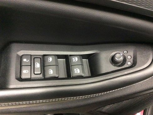 Used 2024 Jeep Grand Cherokee Altitude image 14