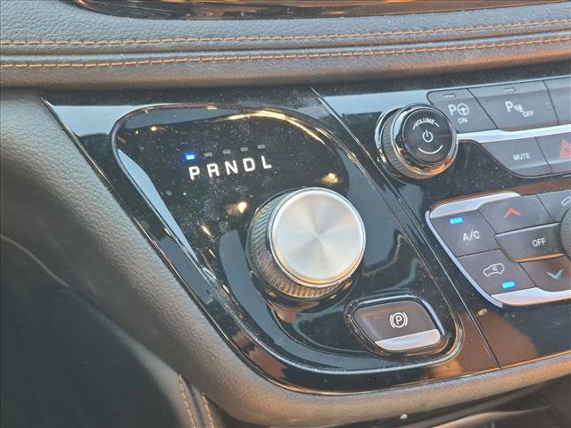 Used 2022 Chrysler Pacifica Pinnacle FWD image 13