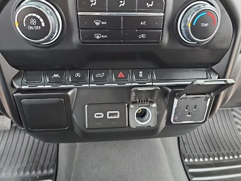 Used 2023 Chevrolet Silverado 1500 Custom image 23
