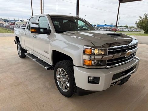 Used 2019 Chevrolet Silverado 2500 High Country w/ Duramax Plus Package AWD/4WD image 1
