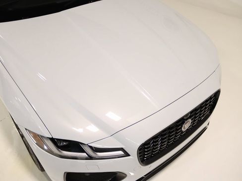 Used 2021 Jaguar XF R-Dynamic SE image 73