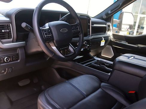 Used 2025 Ford F350 Platinum AWD/4WD image 17