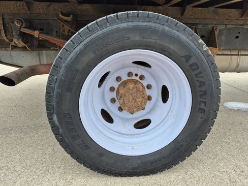 Used 2009 Ford F450 XL image 10