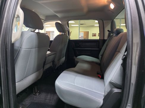 Used 2017 RAM 3500 Tradesman w/ Chrome Appearance Group image 19