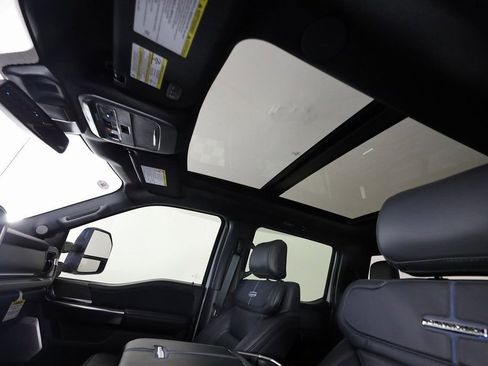 Used 2025 Ford F250 Platinum image 18