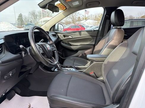 Used 2024 Buick Encore GX Preferred image 12