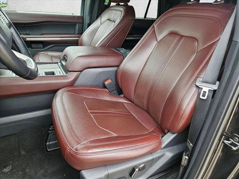 Used 2024 Ford Expedition Limited RWD image 13