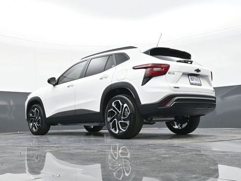 New 2026 Chevrolet Trax RS w/ Sunroof Package image 43