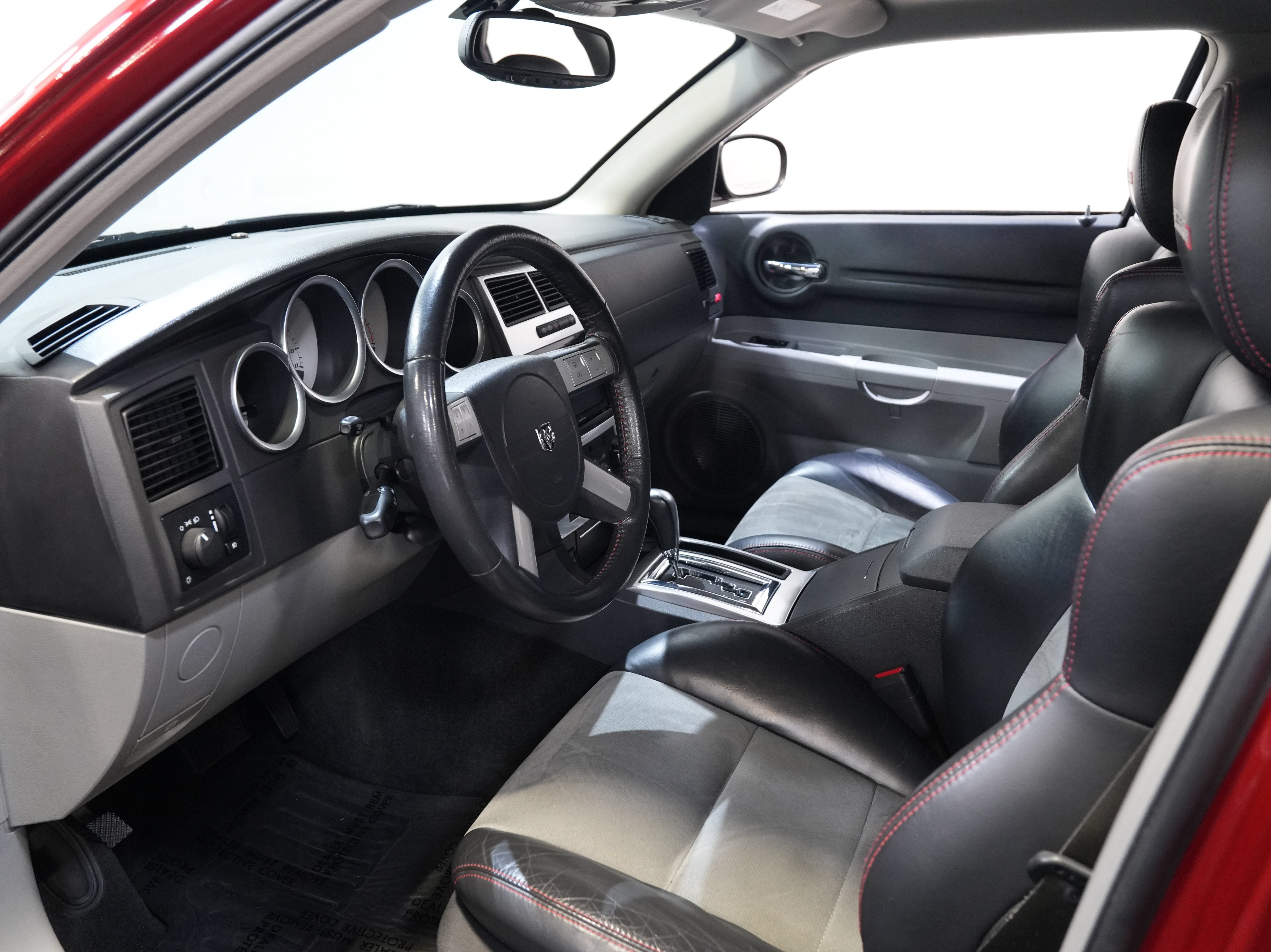 Used 2006 Dodge Magnum SRT8 w/ SRT Option Group III RWD image 32