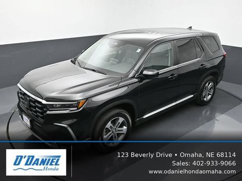Used 2025 Honda Pilot EX-L image 16