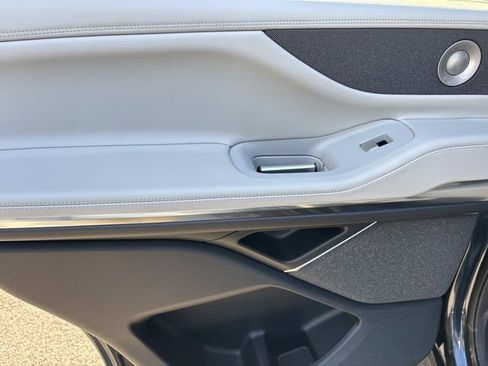 New 2026 Lincoln Navigator Reserve AWD/4WD image 20