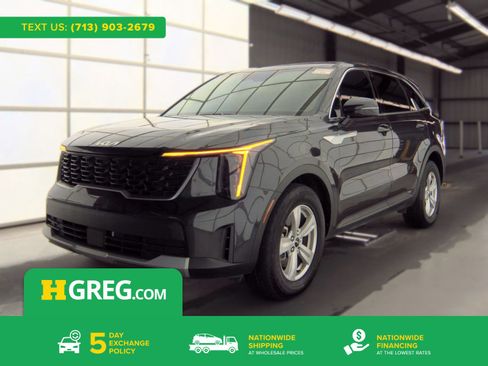 Used 2026 Kia Sorento LX FWD image 1
