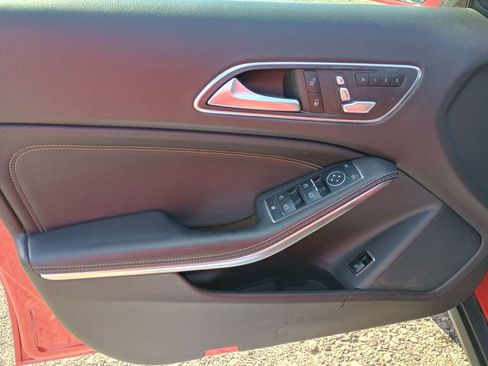 Used 2018 Mercedes-Benz GLA 250 4MATIC image 10