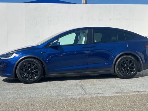 Used 2023 Tesla Model X image 6