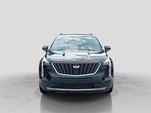 Used 2019 Cadillac XT4 Premium Luxury w/ Cold Weather Package FWD image 12