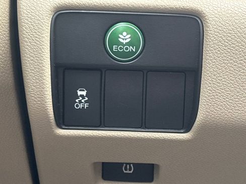 Used 2017 Honda Accord LX image 22